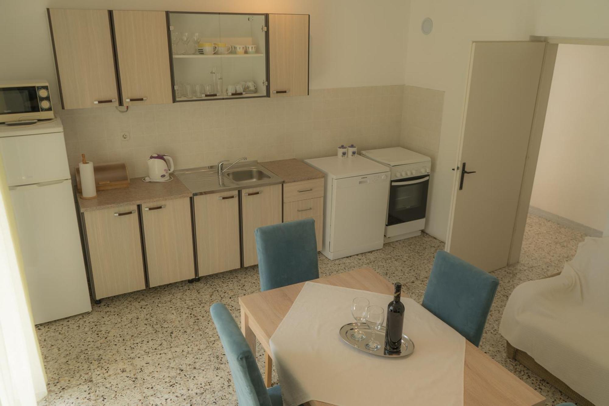 Apartment Gloria Kaštela Екстериор снимка