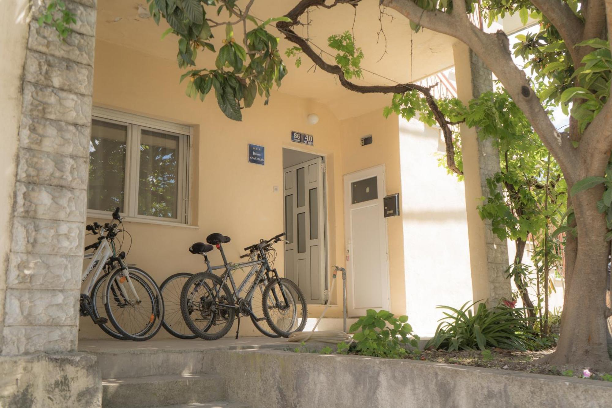 Apartment Gloria Kaštela Екстериор снимка