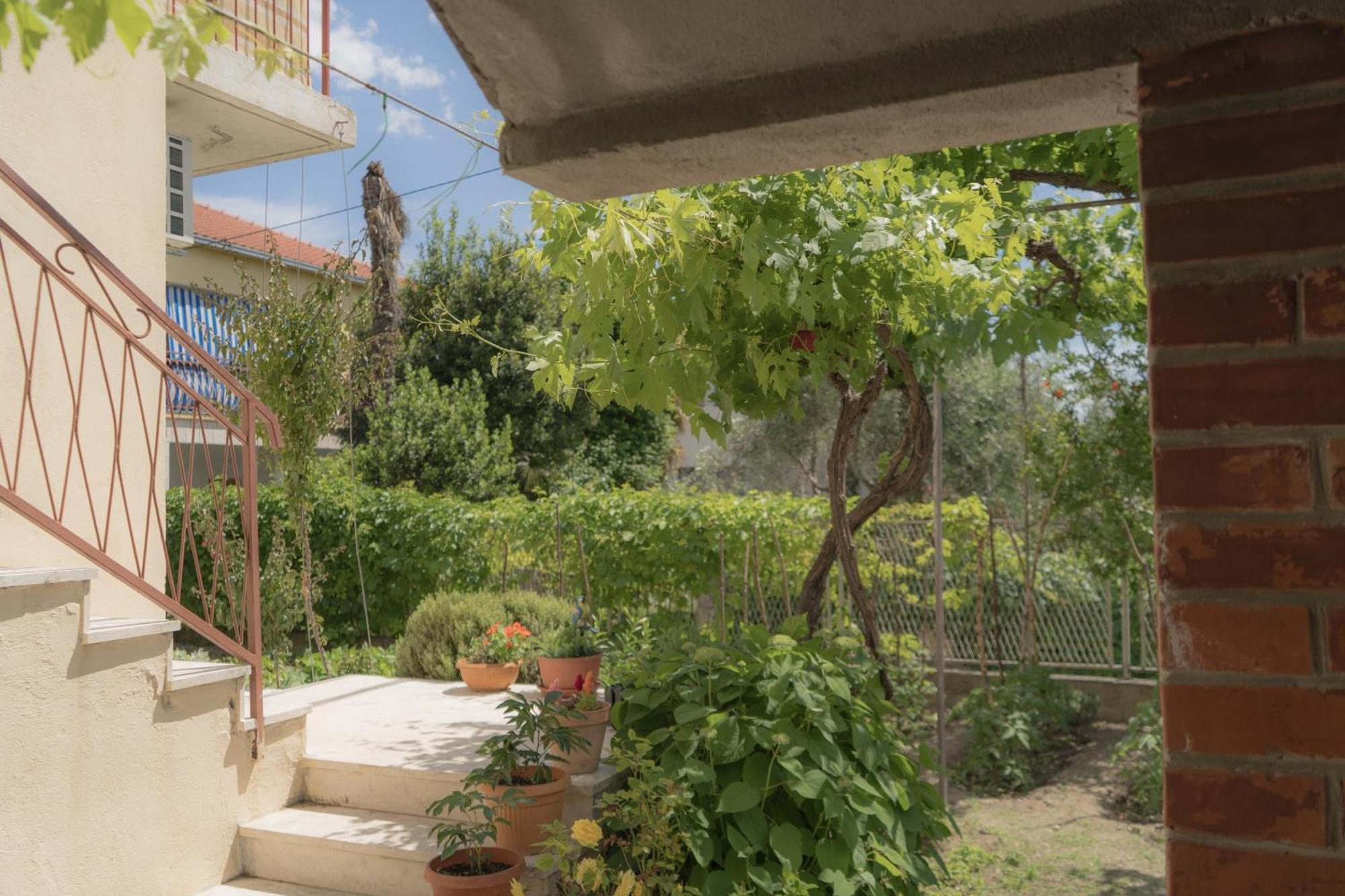 Apartment Gloria Kaštela Екстериор снимка