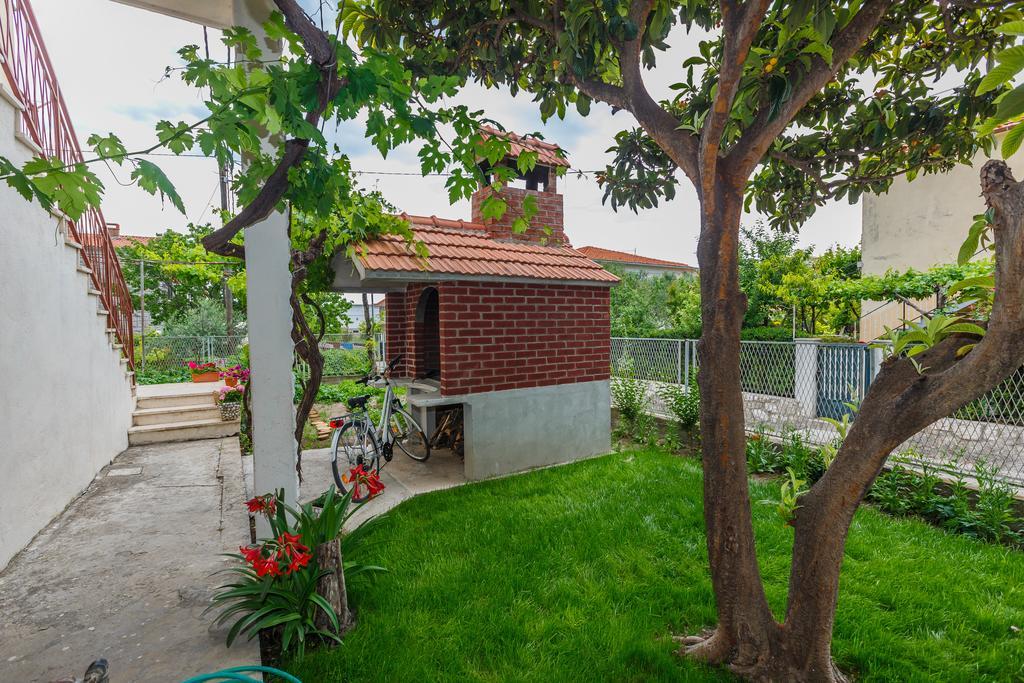 Apartment Gloria Kaštela Екстериор снимка